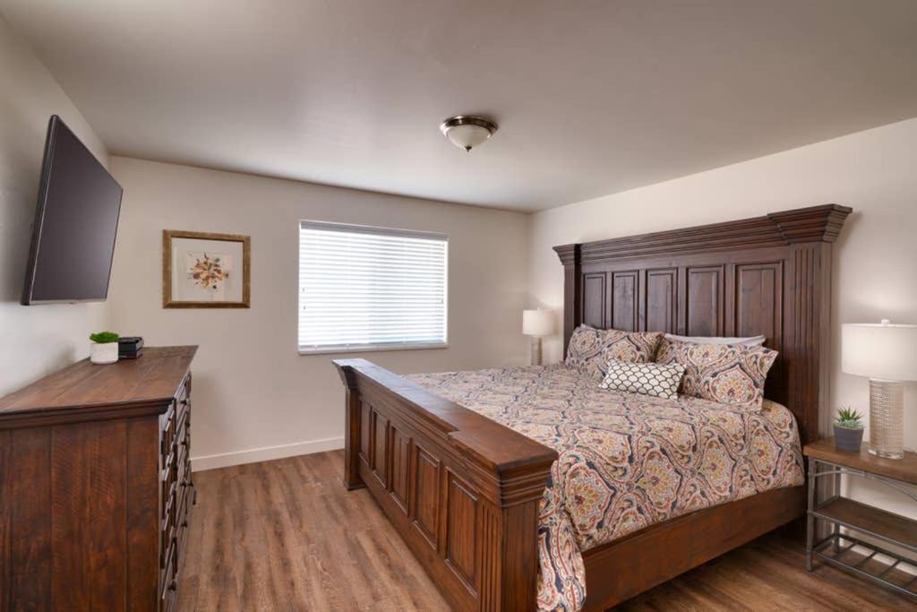 5D New Redcliff Condo, Pool & Hot Tub Moab Kültér fotó