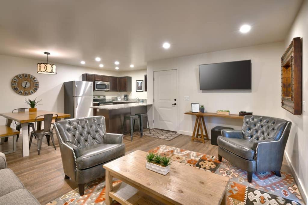 5D New Redcliff Condo, Pool & Hot Tub Moab Kültér fotó