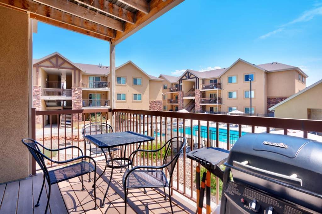 5D New Redcliff Condo, Pool & Hot Tub Moab Kültér fotó